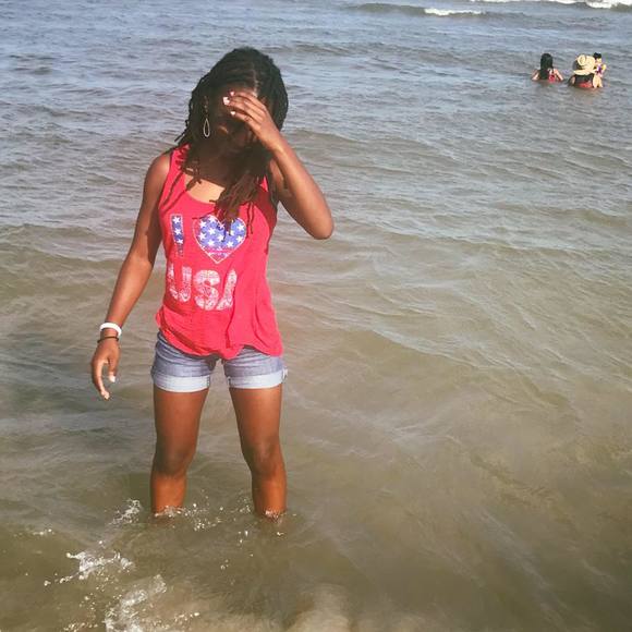 Meet your Posher, Brionne - Picture 1 of 1